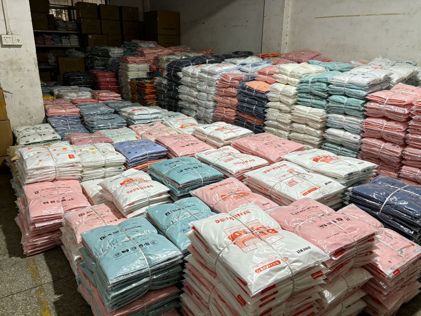 义乌收工厂收纳用品清仓尾货，腾仓当天清