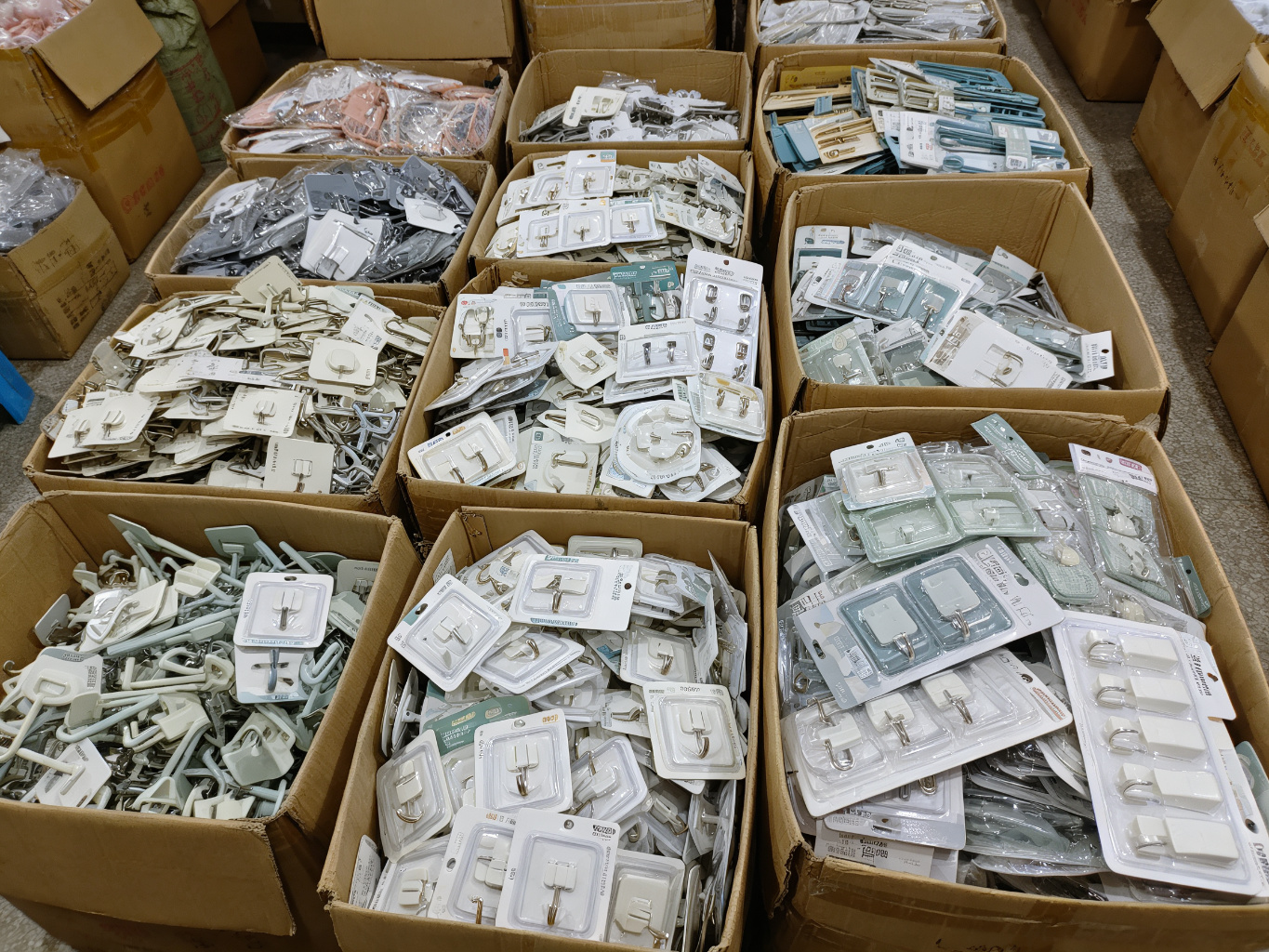 收纳用品批发剩余压着资金?义乌回收整摊收